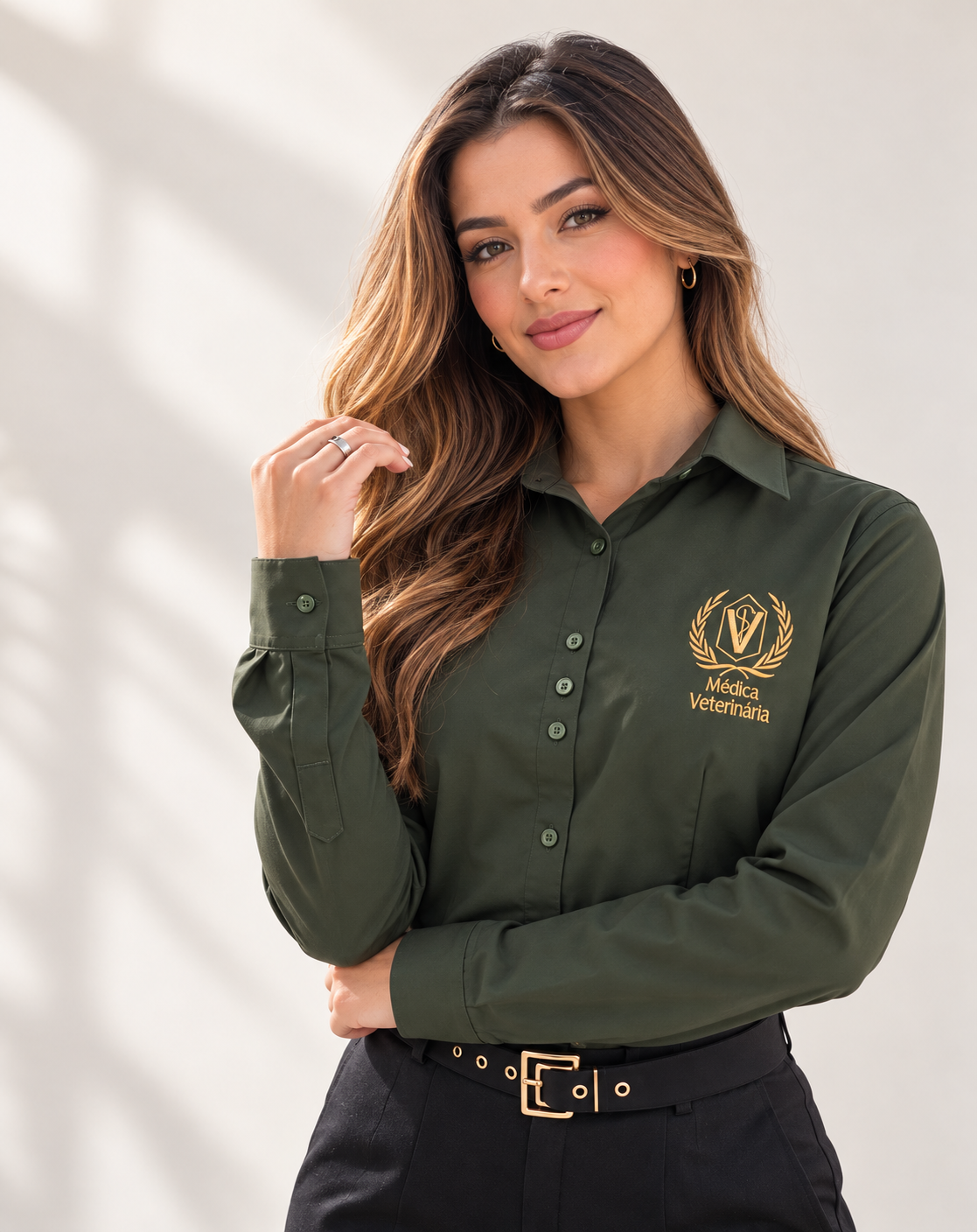 Camisa Social Feminina Bordada Verde-musgo